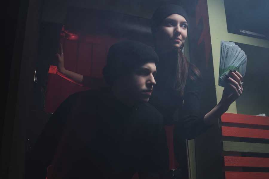 Квест в реальности Ограбление банка. Бумажный дом от компании Quest Stars/Че за квест Квест в реальности Ограбление банка. Бумажный дом от компании Quest Stars/Че за квест